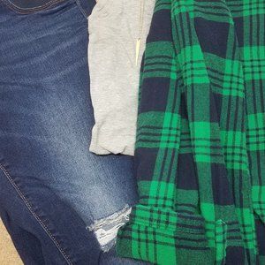 Old Navy Rockstar maternity distressed side panel